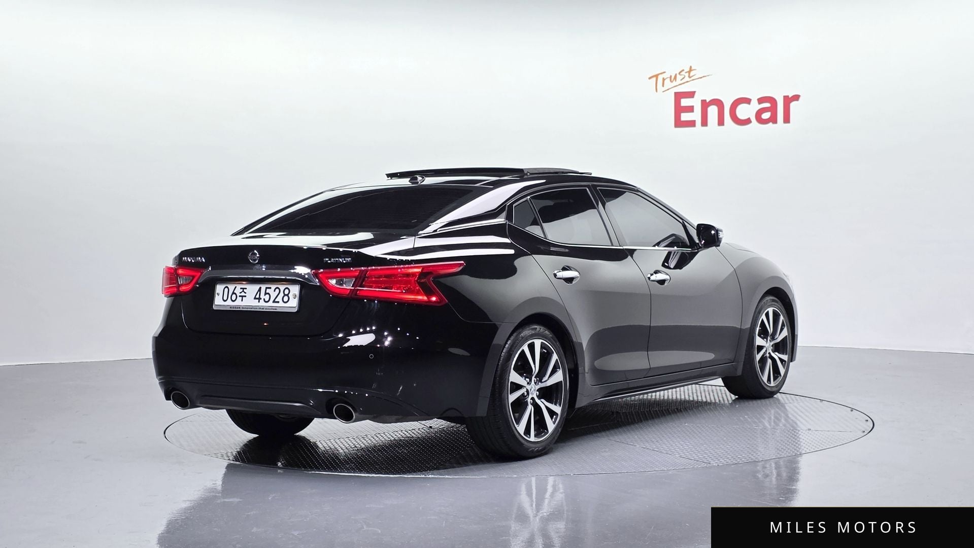 Nissan Maxima 2017 — миниатюра 2