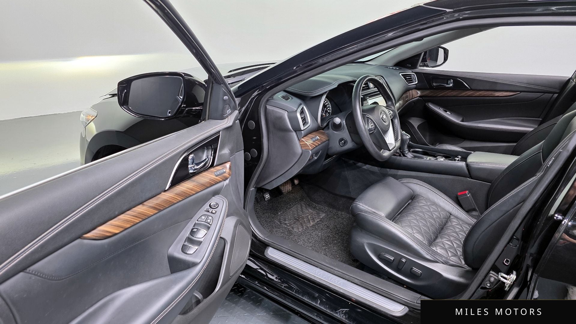 Nissan Maxima 2017 — миниатюра 10