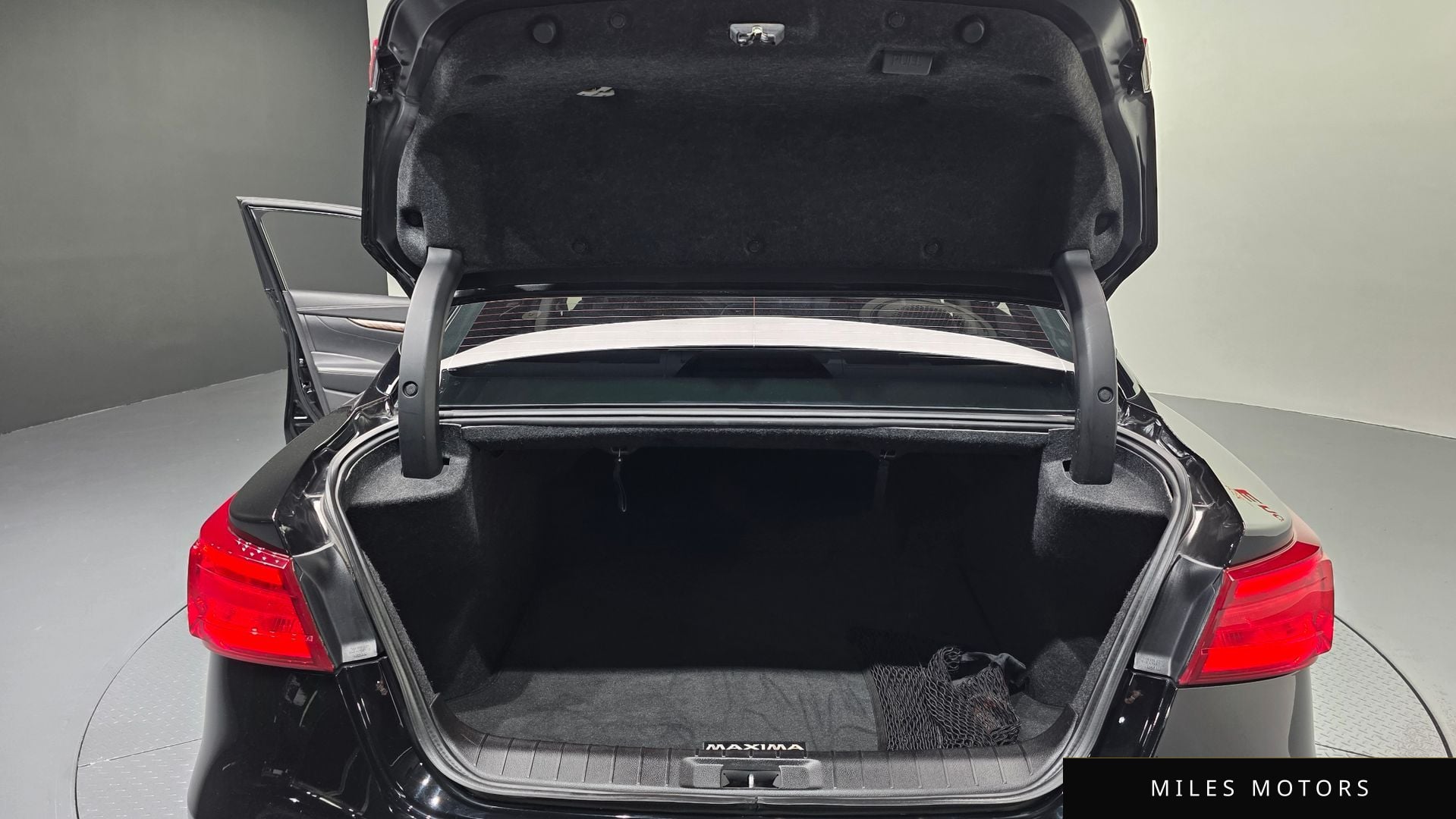 Nissan Maxima 2017 — миниатюра 20