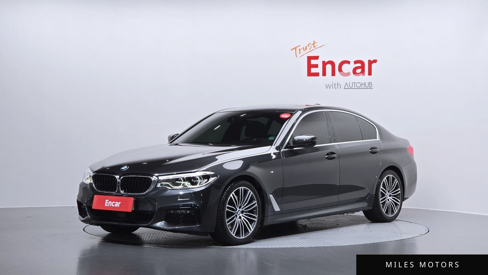 BMW 5 Series (G30) 2020 — фото 1 из 12