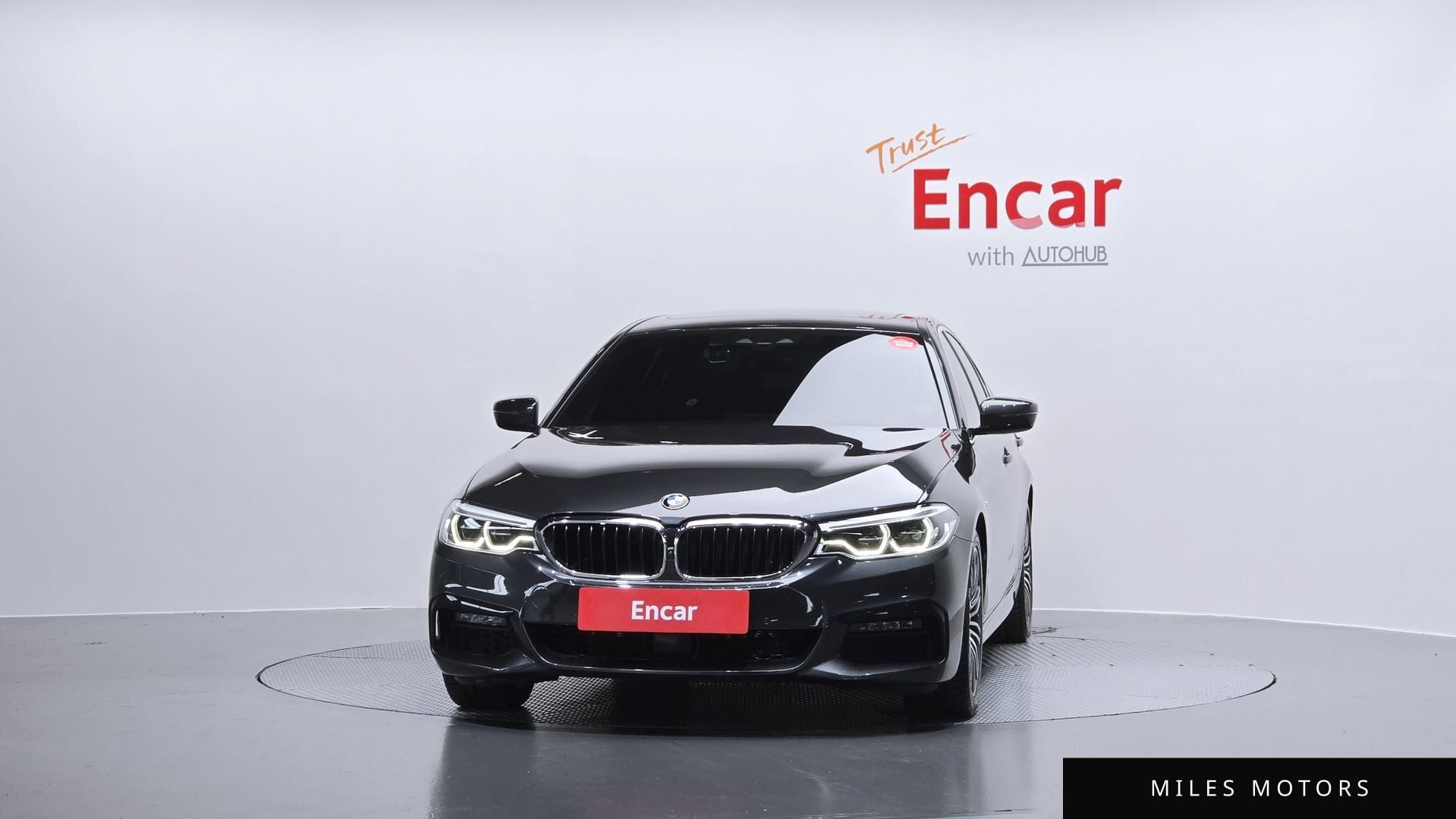 BMW 5 Series (G30) 2020 — миниатюра 3