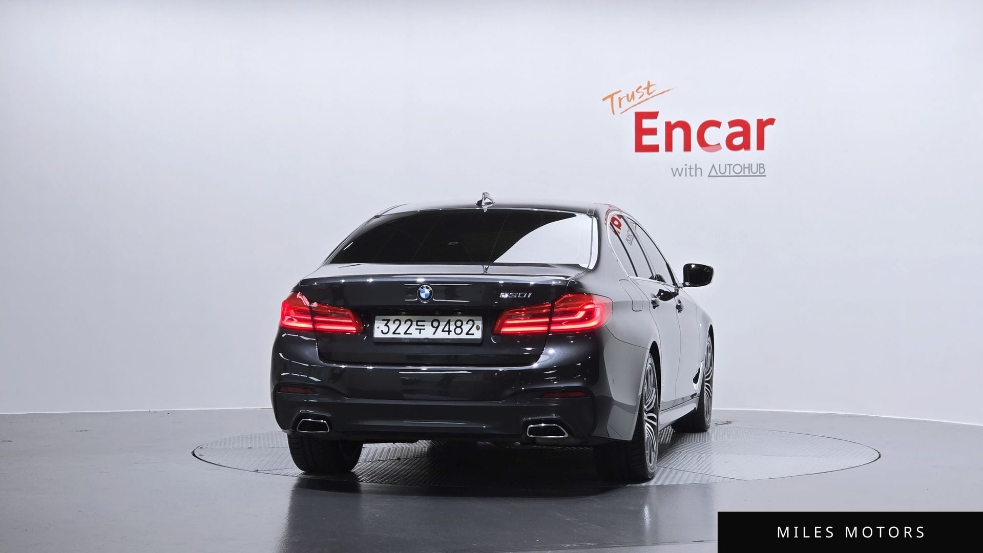 BMW 5 Series (G30) 2020 — миниатюра 4