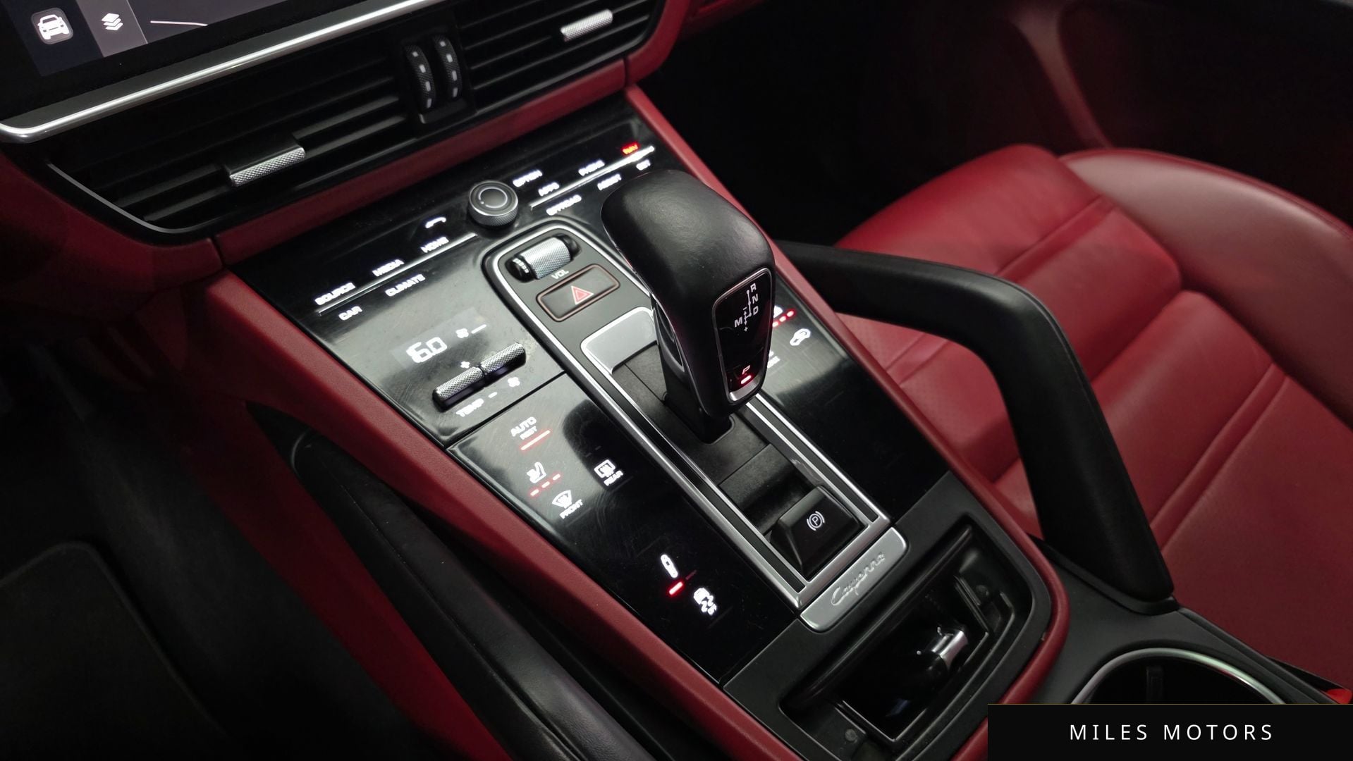 Porsche 카이엔 (PO536) 2022 — миниатюра 12