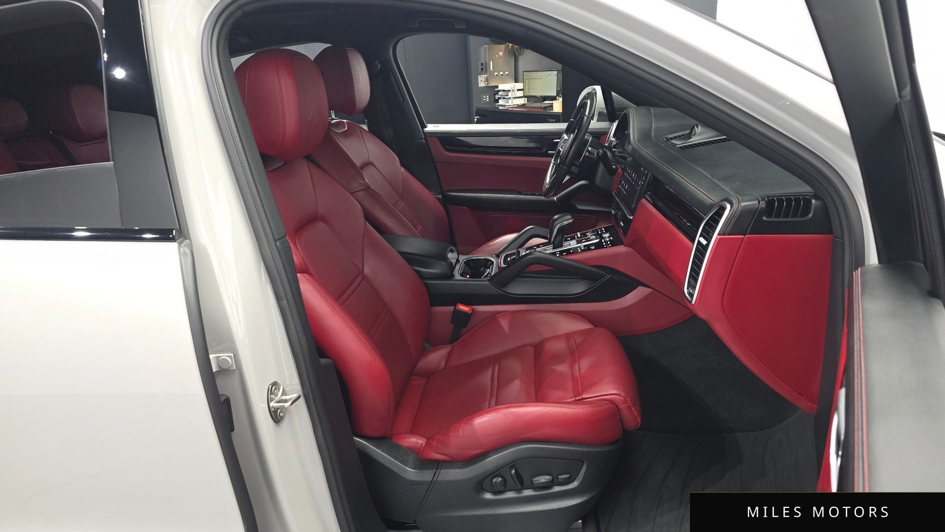 Porsche 카이엔 (PO536) 2022 — миниатюра 17