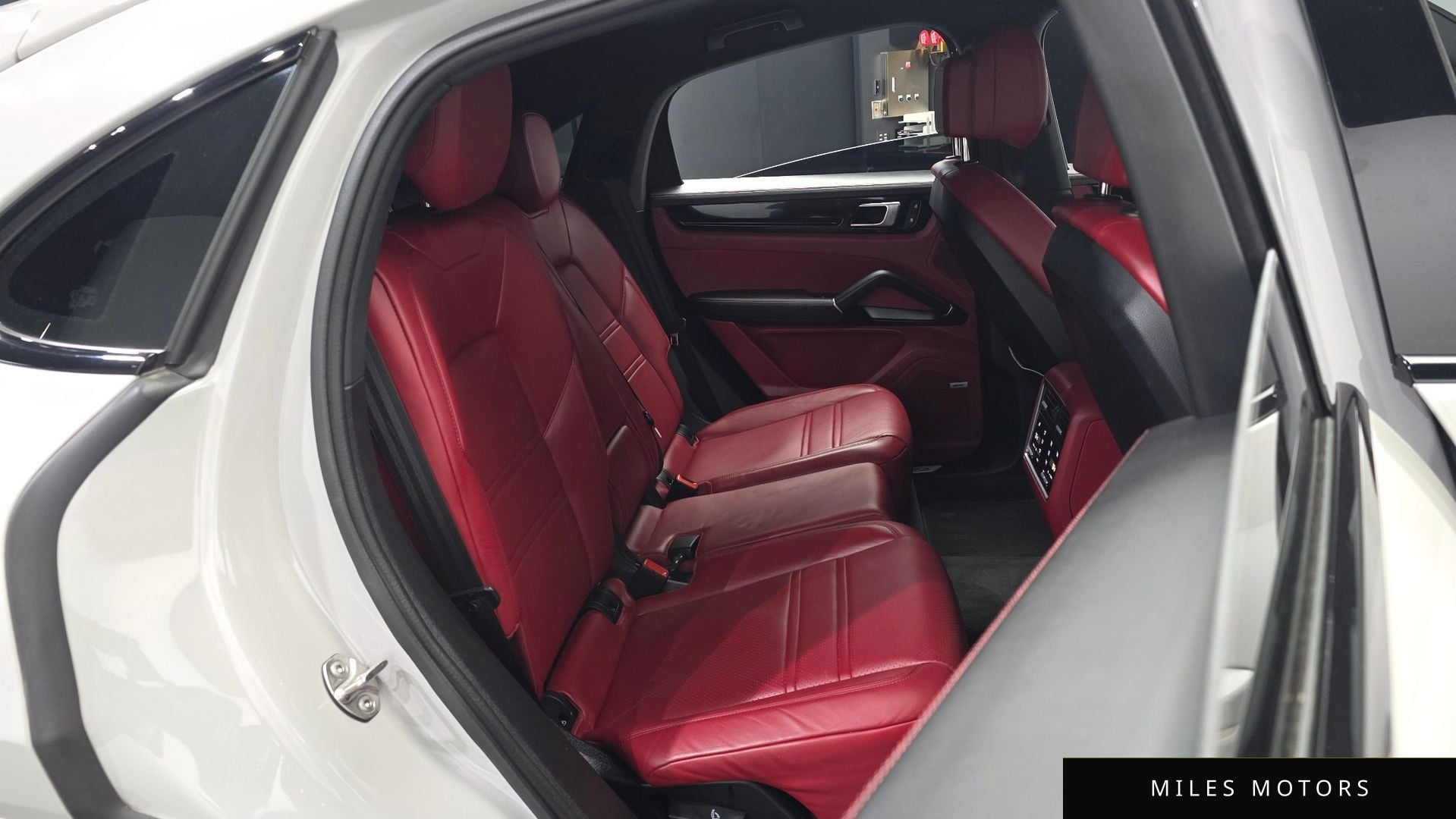 Porsche 카이엔 (PO536) 2022 — миниатюра 18