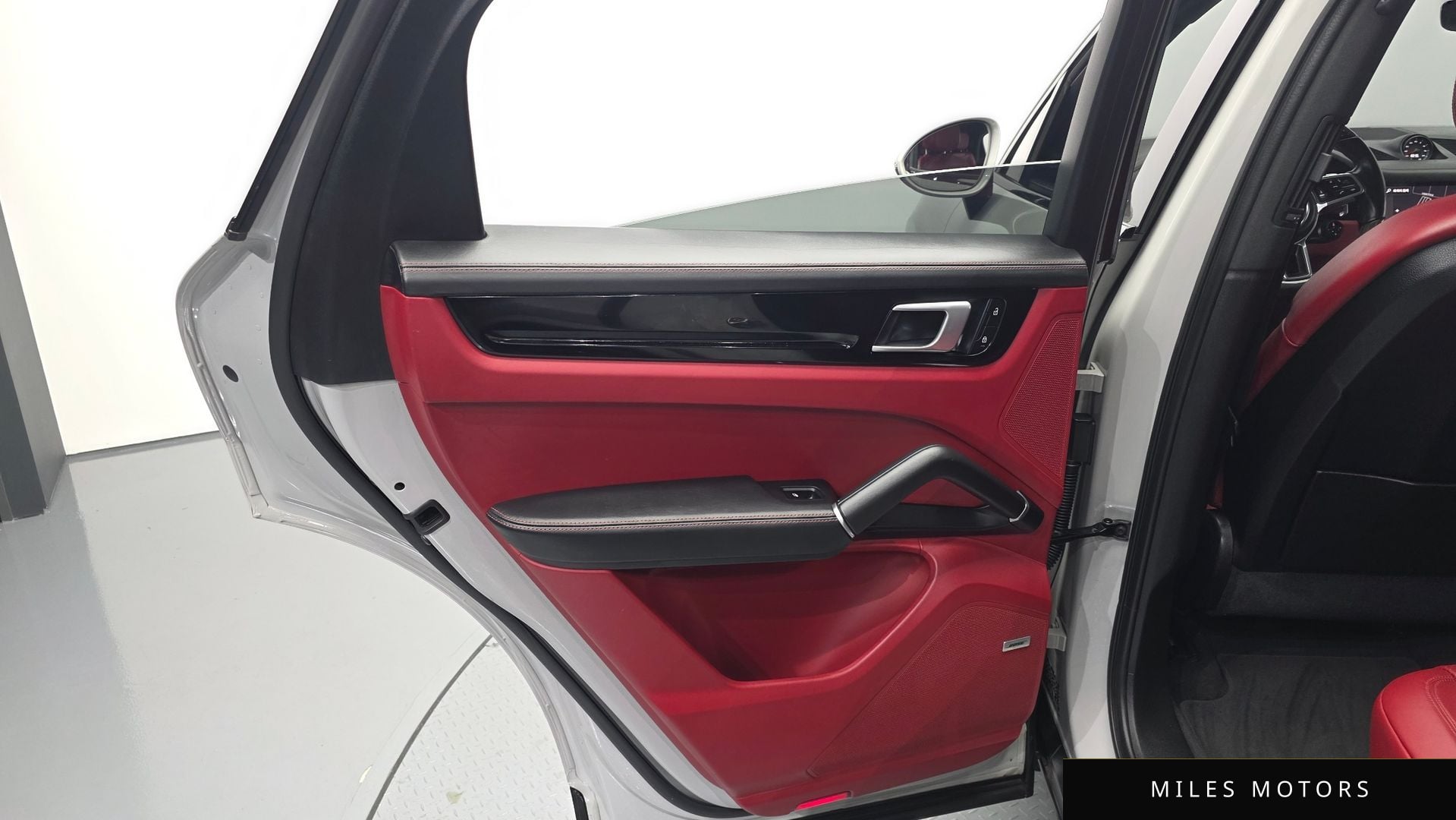 Porsche 카이엔 (PO536) 2022 — миниатюра 15
