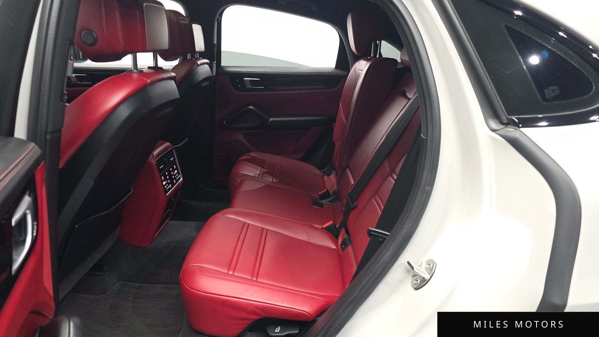 Porsche 카이엔 (PO536) 2022 — миниатюра 16