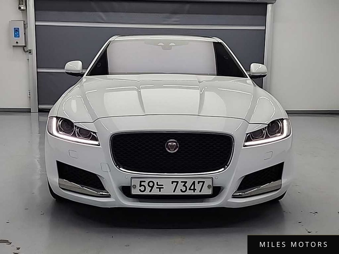 Jaguar XF (X260) 2017 — миниатюра 2