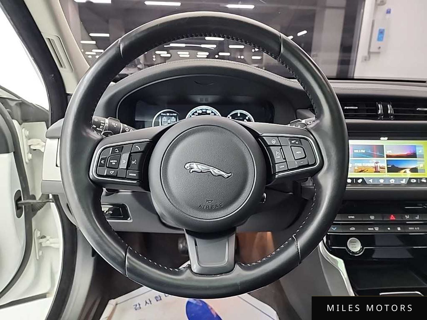 Jaguar XF (X260) 2017 — миниатюра 9