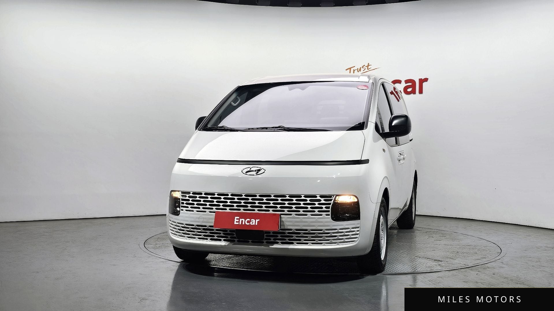 Hyundai Staria 2022 — миниатюра 3