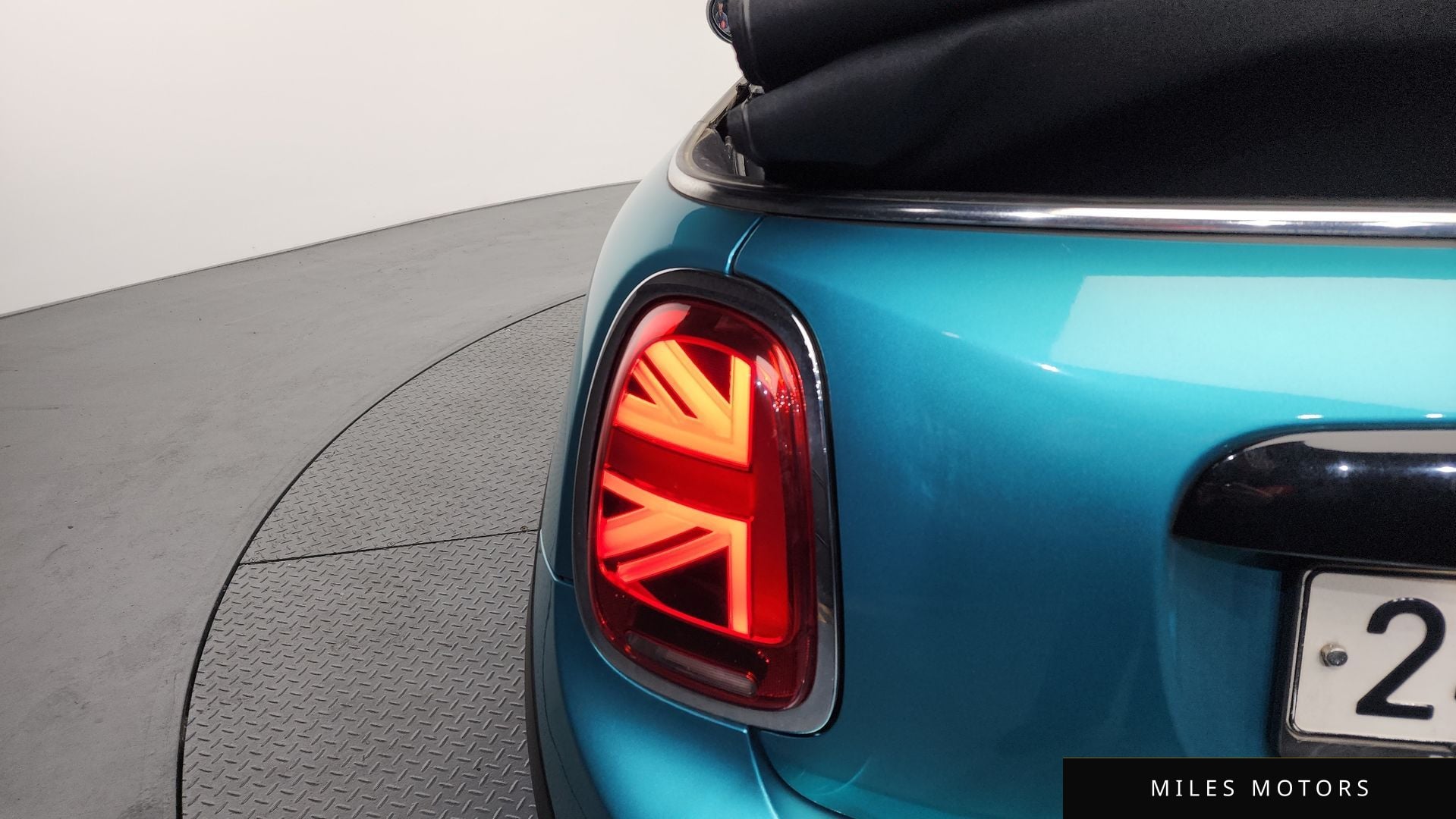 MINI Cooper Convertible 2019 — миниатюра 9