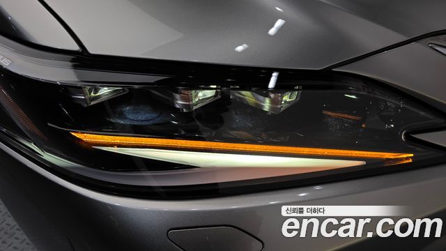 Лексус ES300h 2026 — миниатюра 8