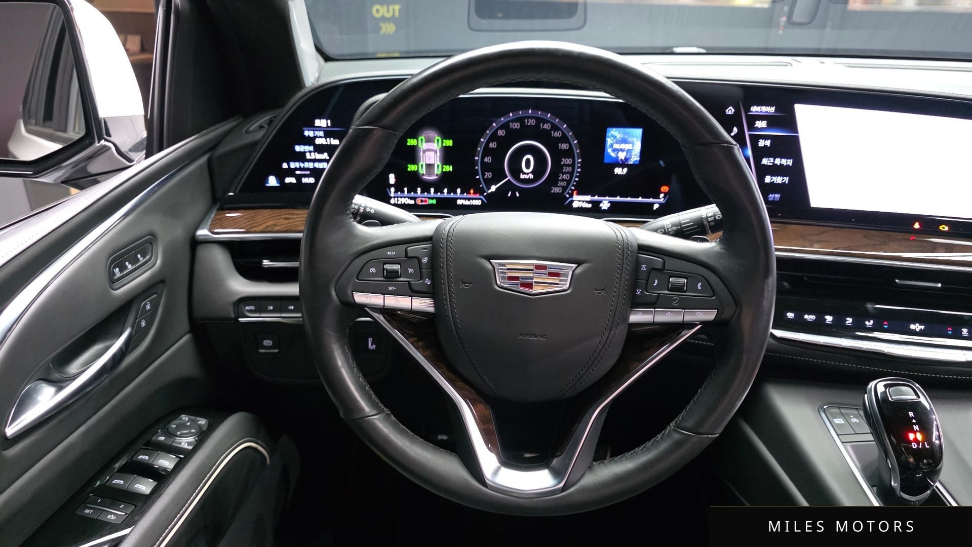 Cadillac 에스컬레이드 2022 — миниатюра 13