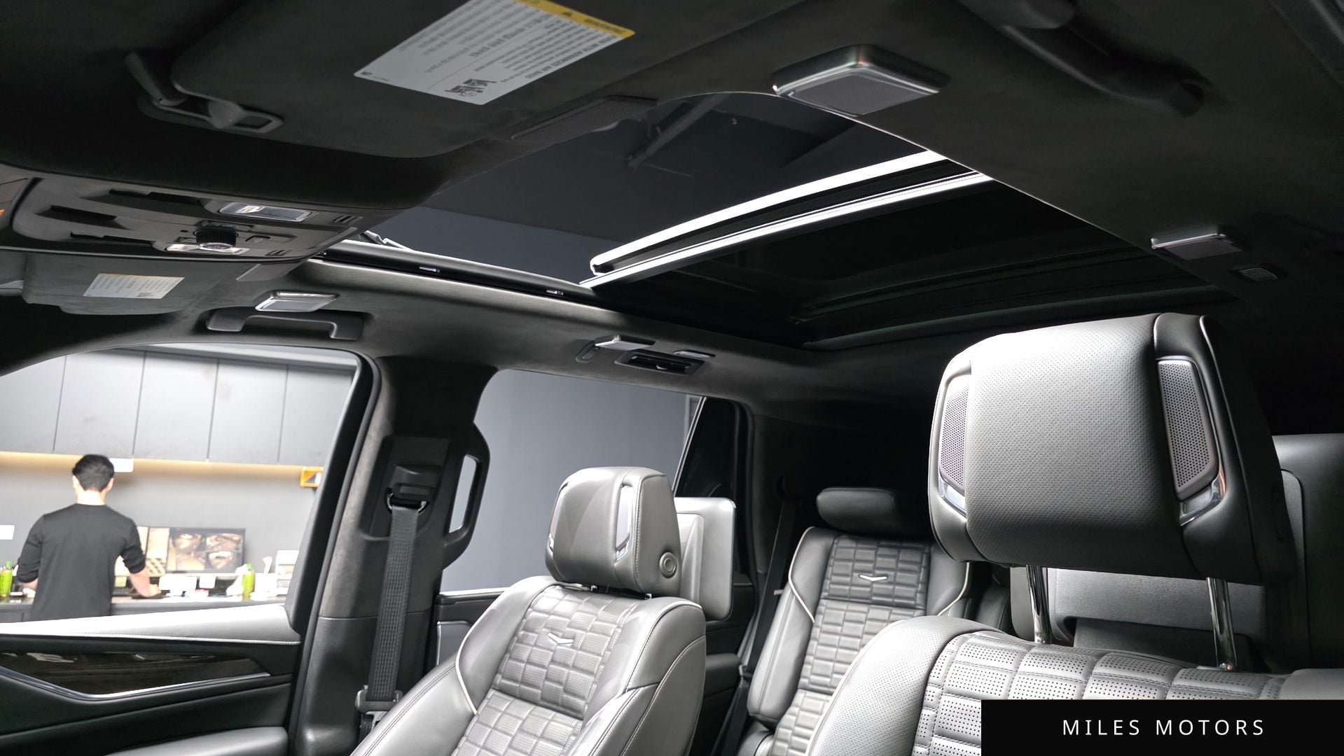 Cadillac 에스컬레이드 2022 — миниатюра 19