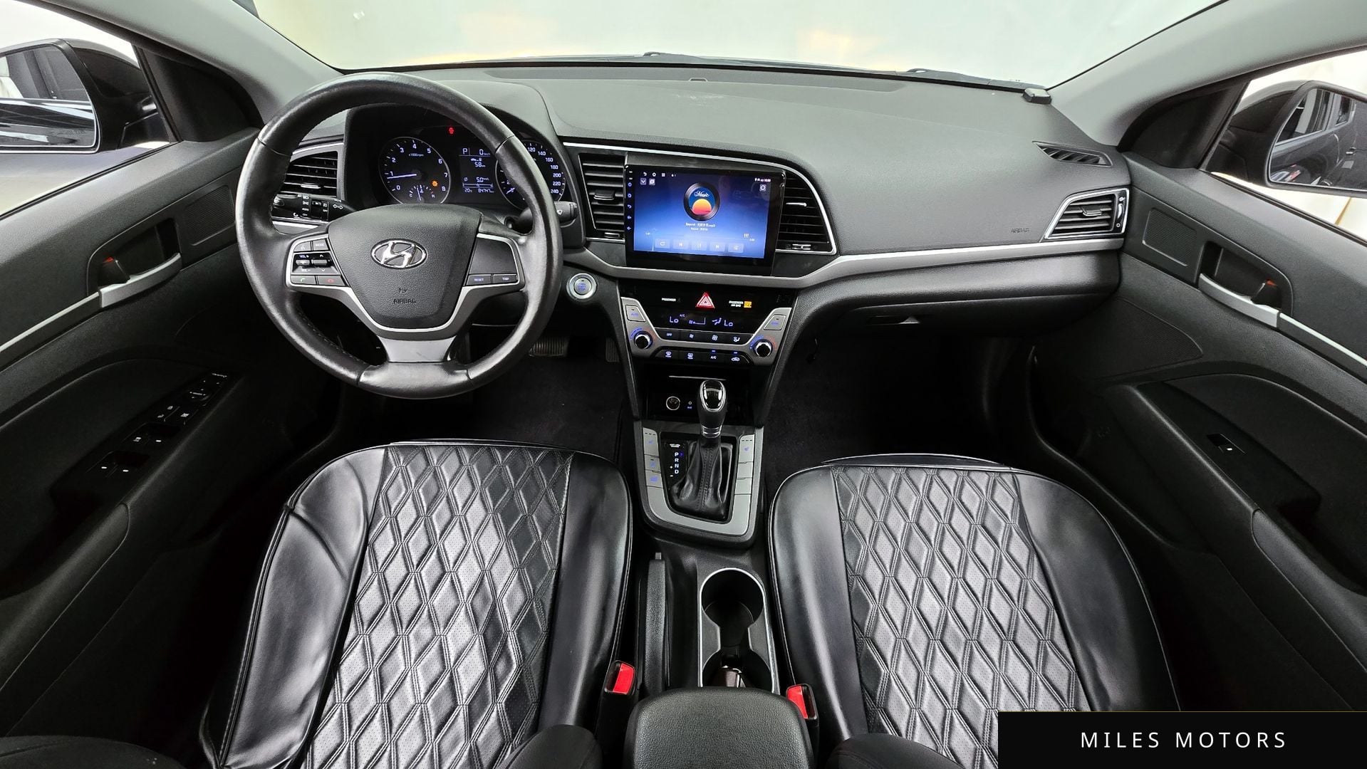 Hyundai AVANTE 2017 — миниатюра 10