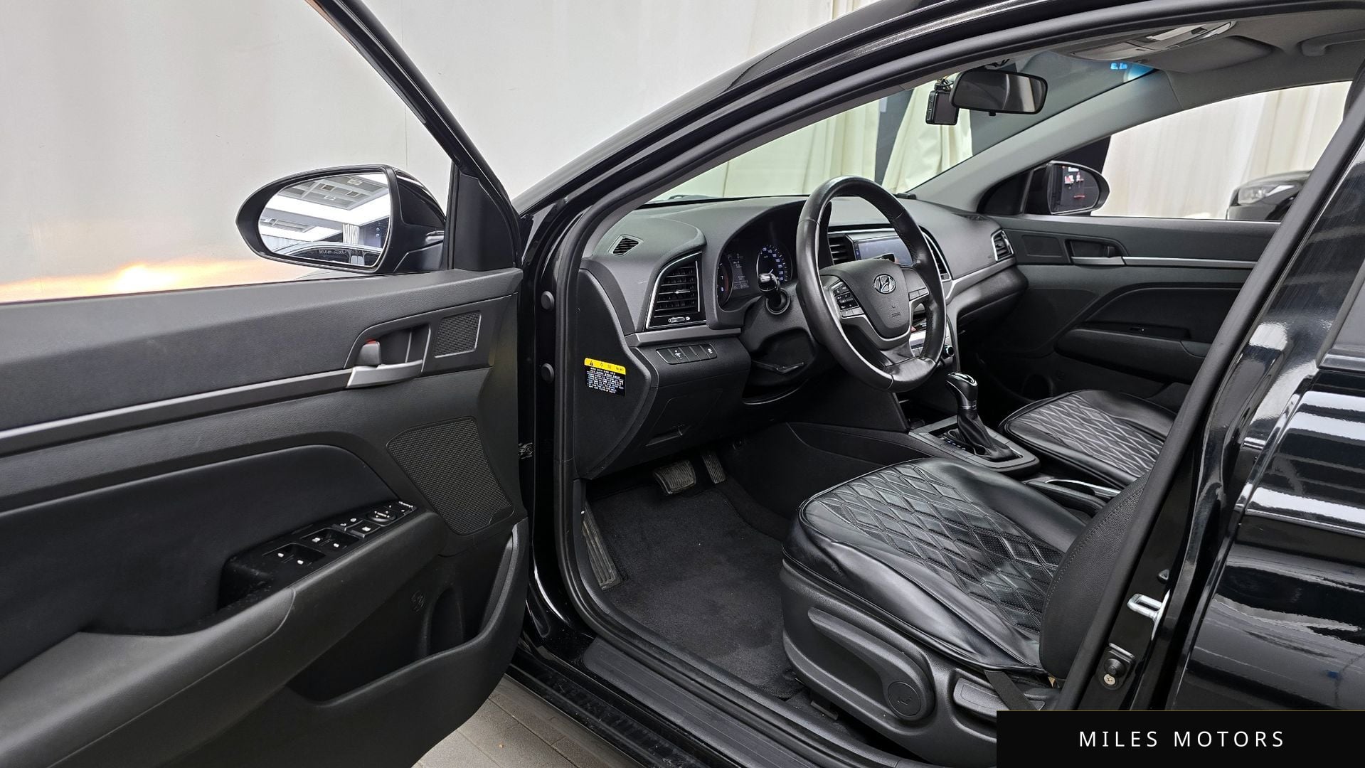 Hyundai AVANTE 2017 — миниатюра 13