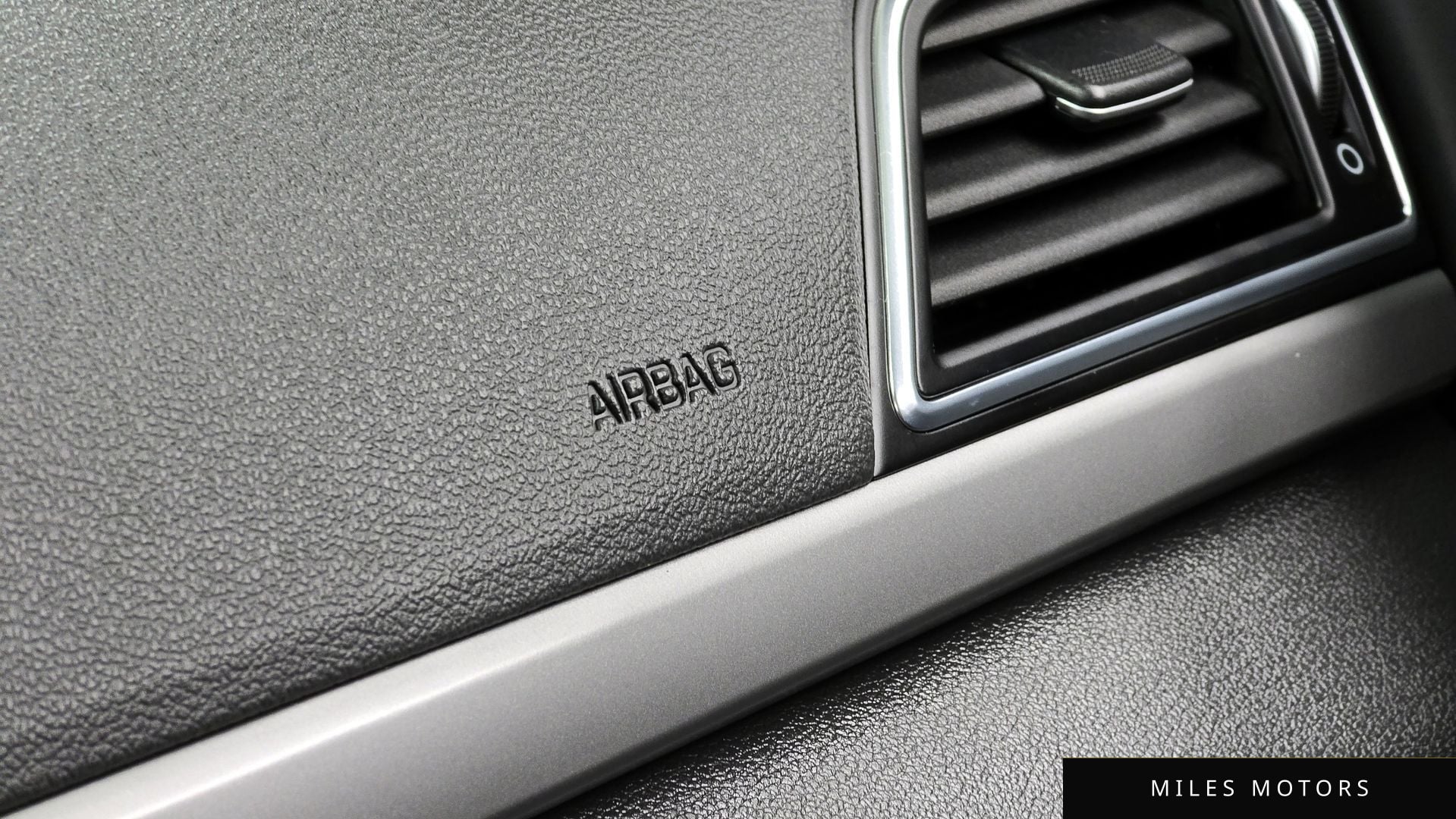 Hyundai AVANTE 2017 — миниатюра 26