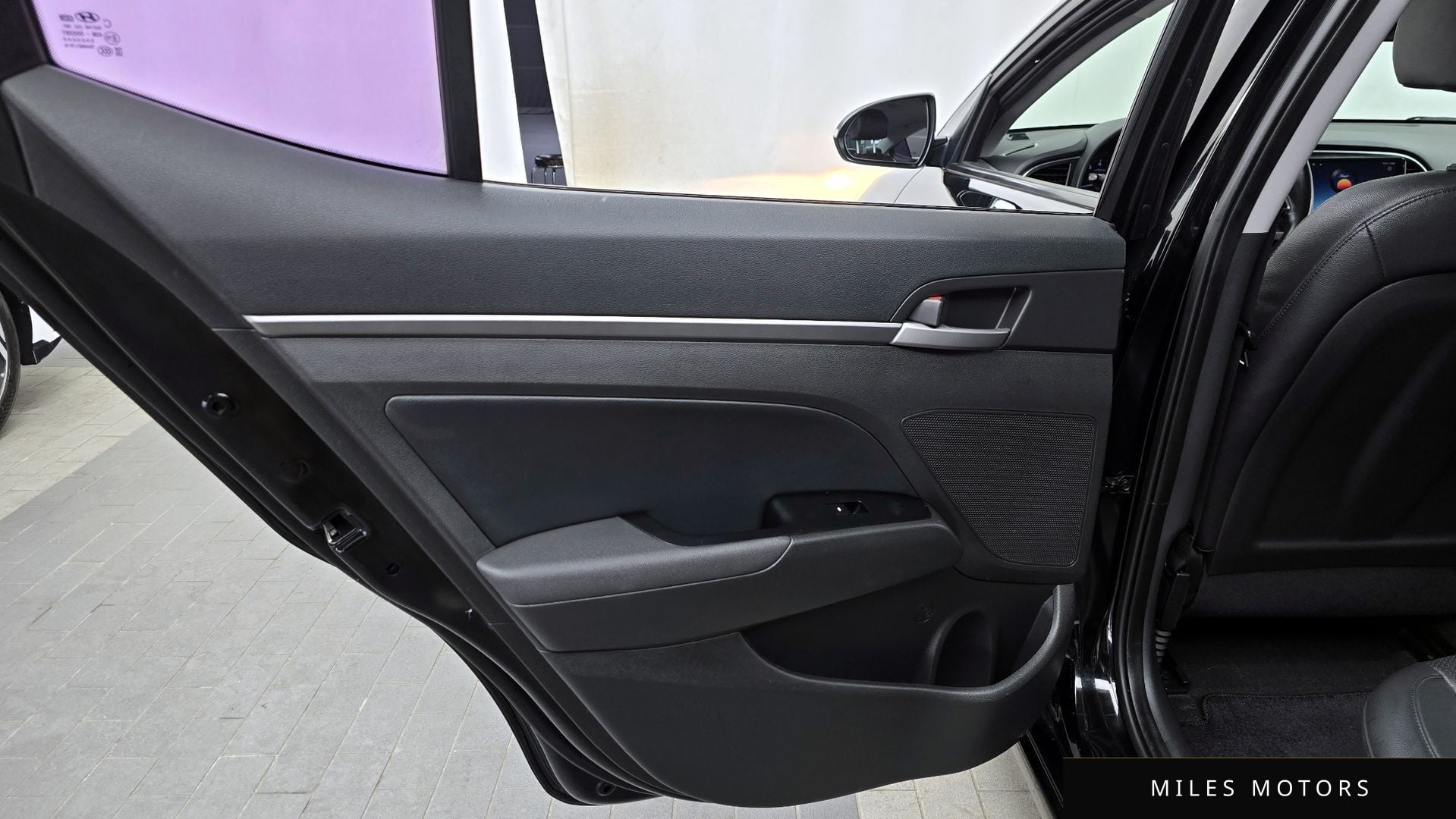 Hyundai AVANTE 2017 — миниатюра 15