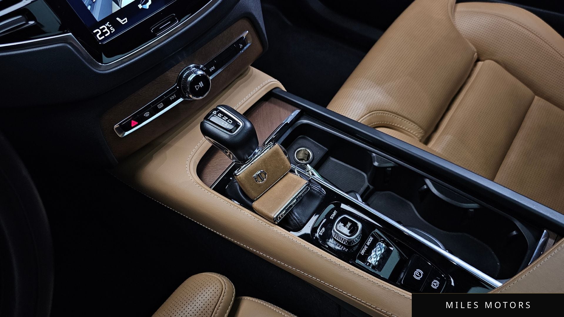 Volvo XC90 2017 — миниатюра 11