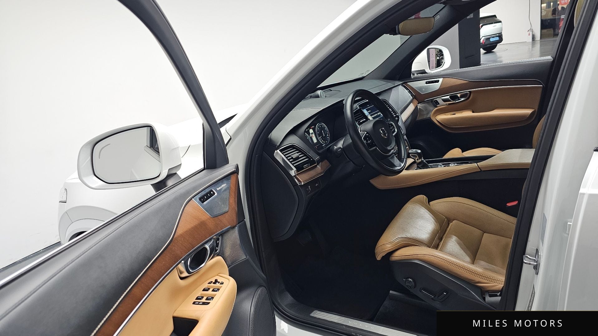 Volvo XC90 2017 — миниатюра 12