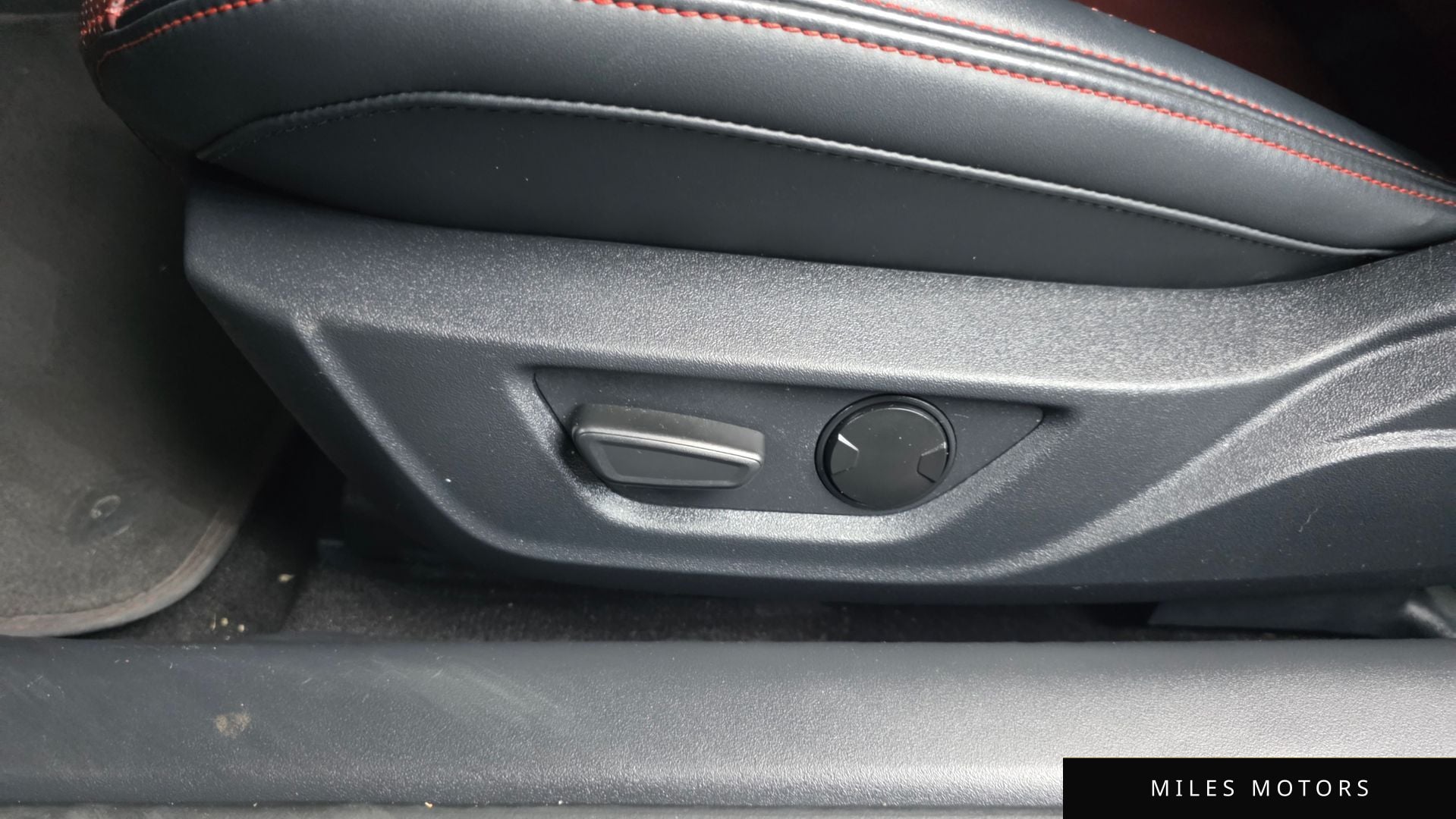 Ford 머스탱 2024 — миниатюра 33
