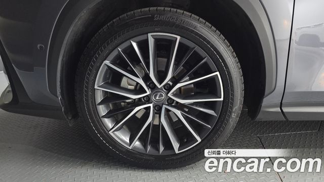 Лексус NX350h 2025 — миниатюра 5