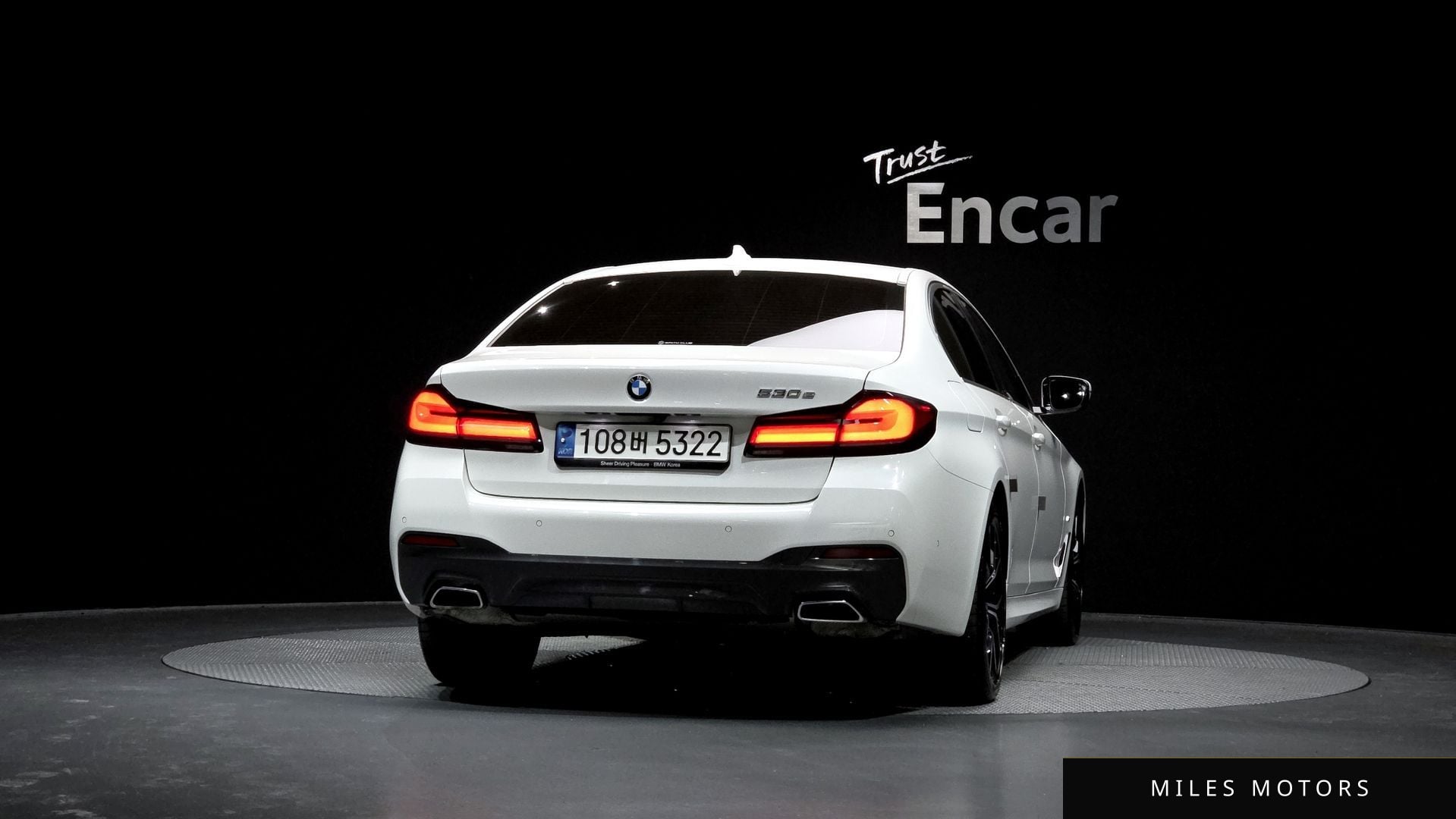 BMW 5 Series (G30) 2021 — миниатюра 4