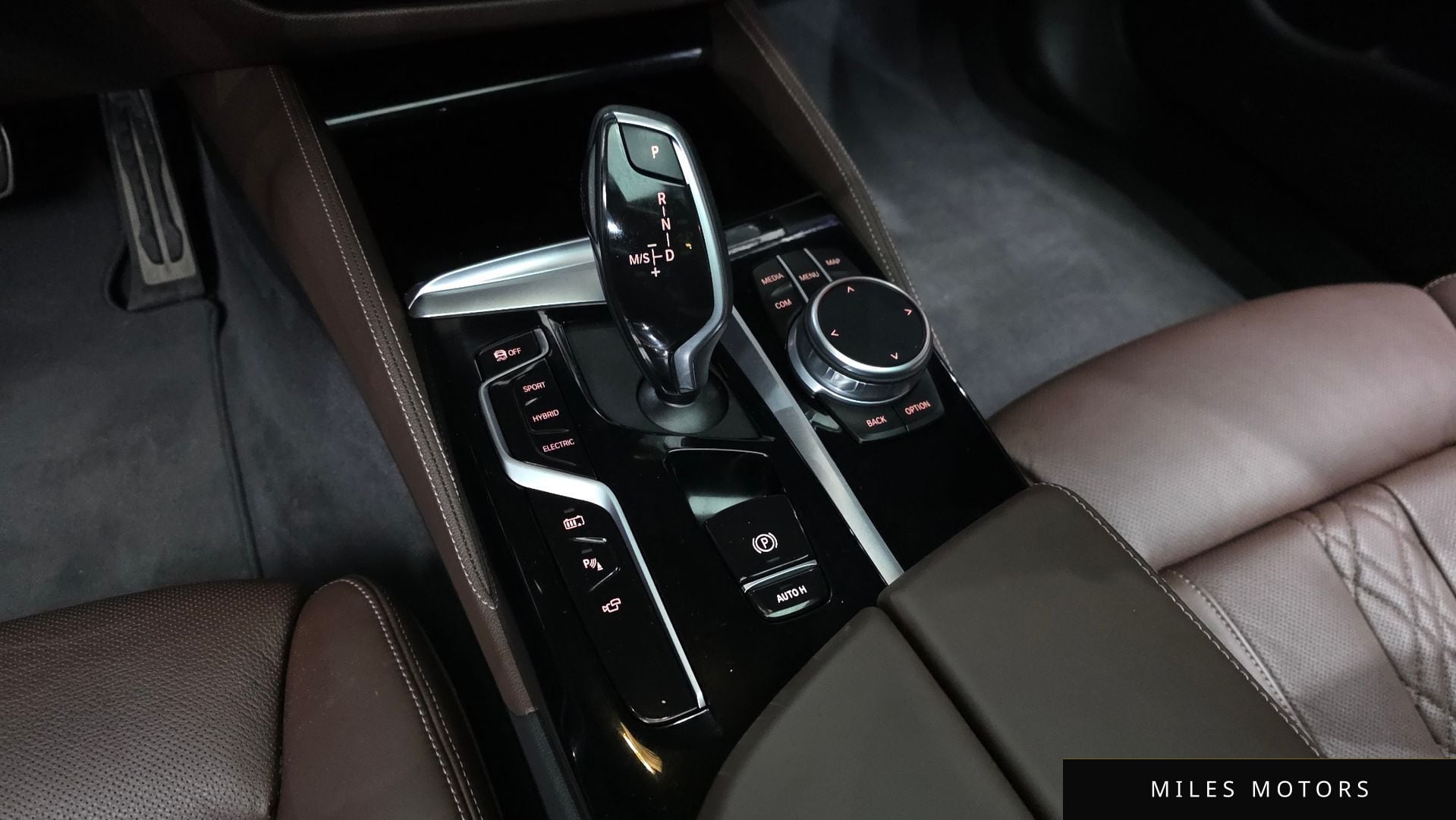 BMW 5 Series (G30) 2021 — миниатюра 12