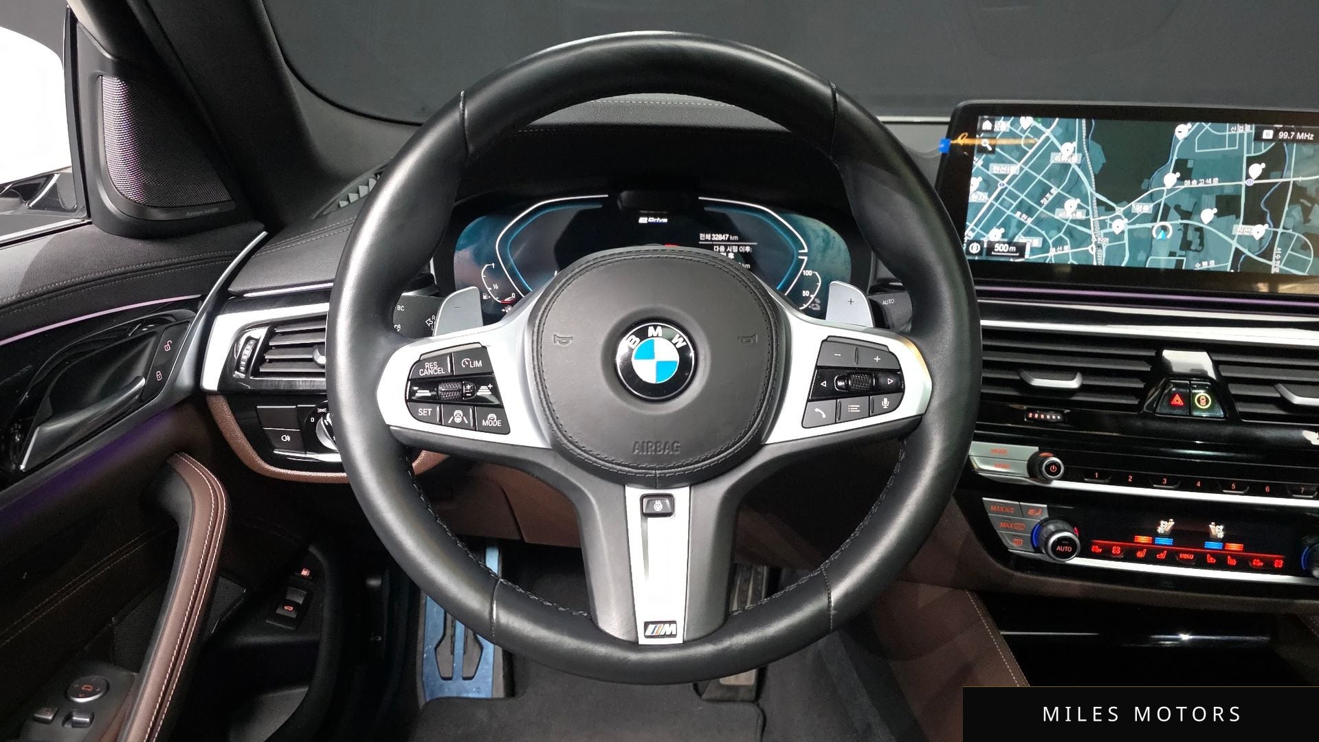 BMW 5 Series (G30) 2021 — миниатюра 19