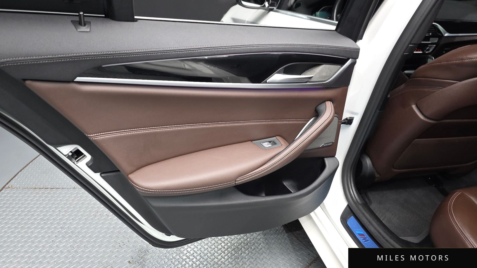 BMW 5 Series (G30) 2021 — миниатюра 15