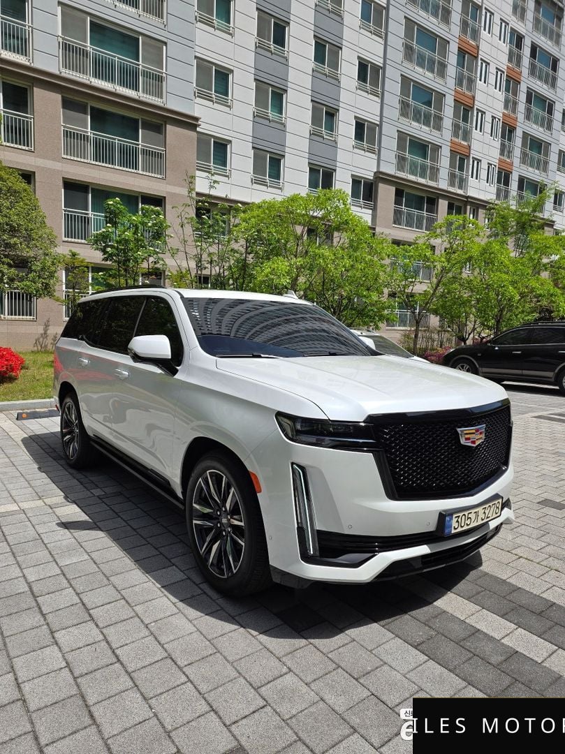 Cadillac Escalade 2023 — миниатюра 6