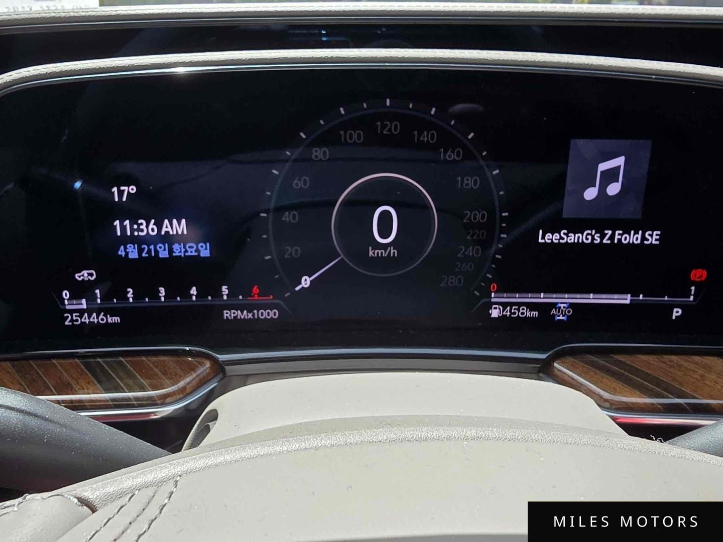 Cadillac Escalade 2023 — миниатюра 9