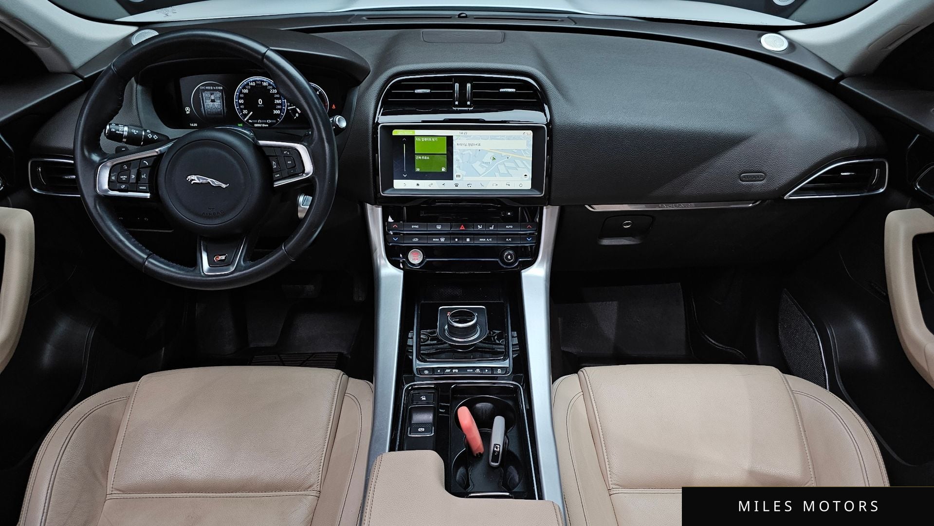 Jaguar F-PACE 2018 — миниатюра 9