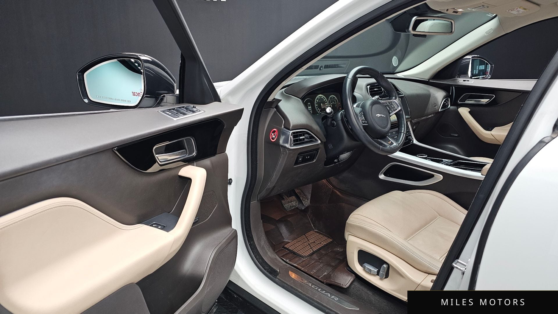 Jaguar F-PACE 2018 — миниатюра 17