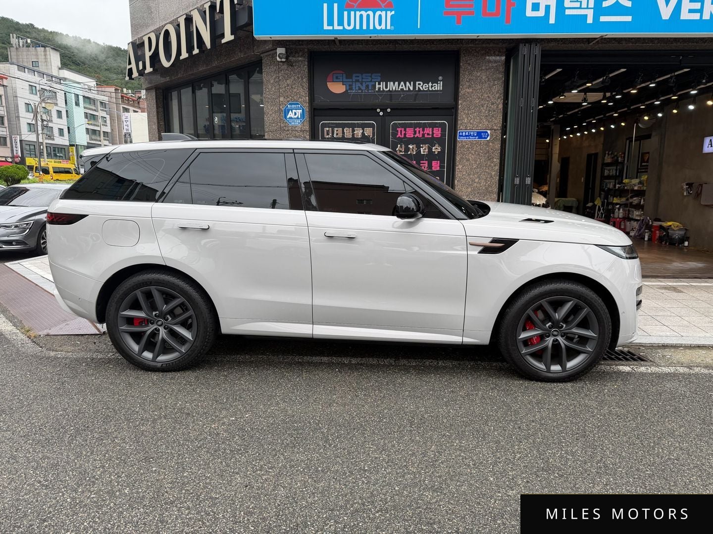 Land Rover Range Rover Sport 2025 — миниатюра 11