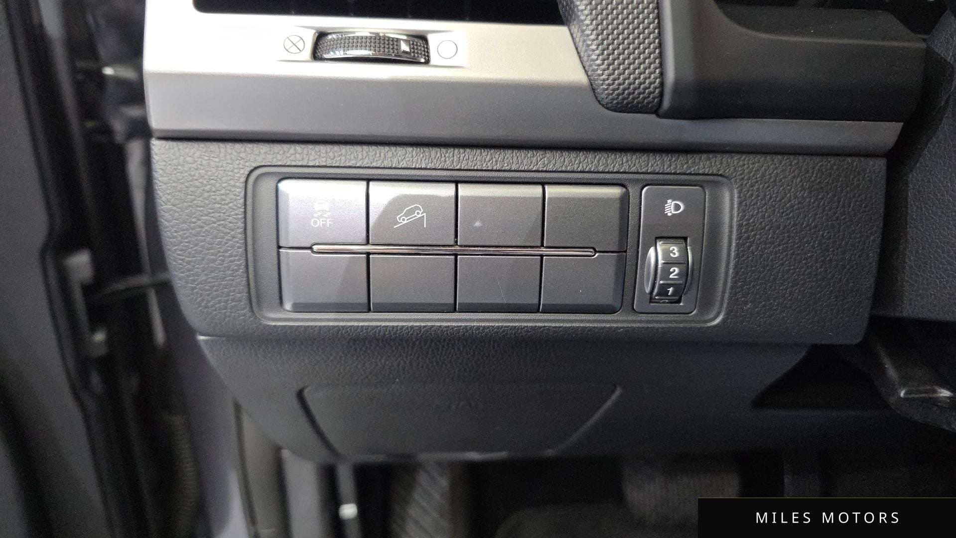 KG Mobility Rexton 2019 — миниатюра 19
