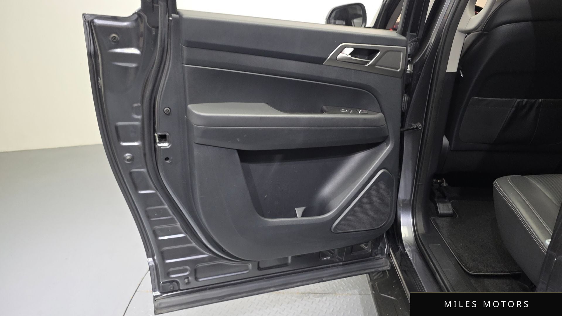 KG Mobility Rexton 2019 — миниатюра 15