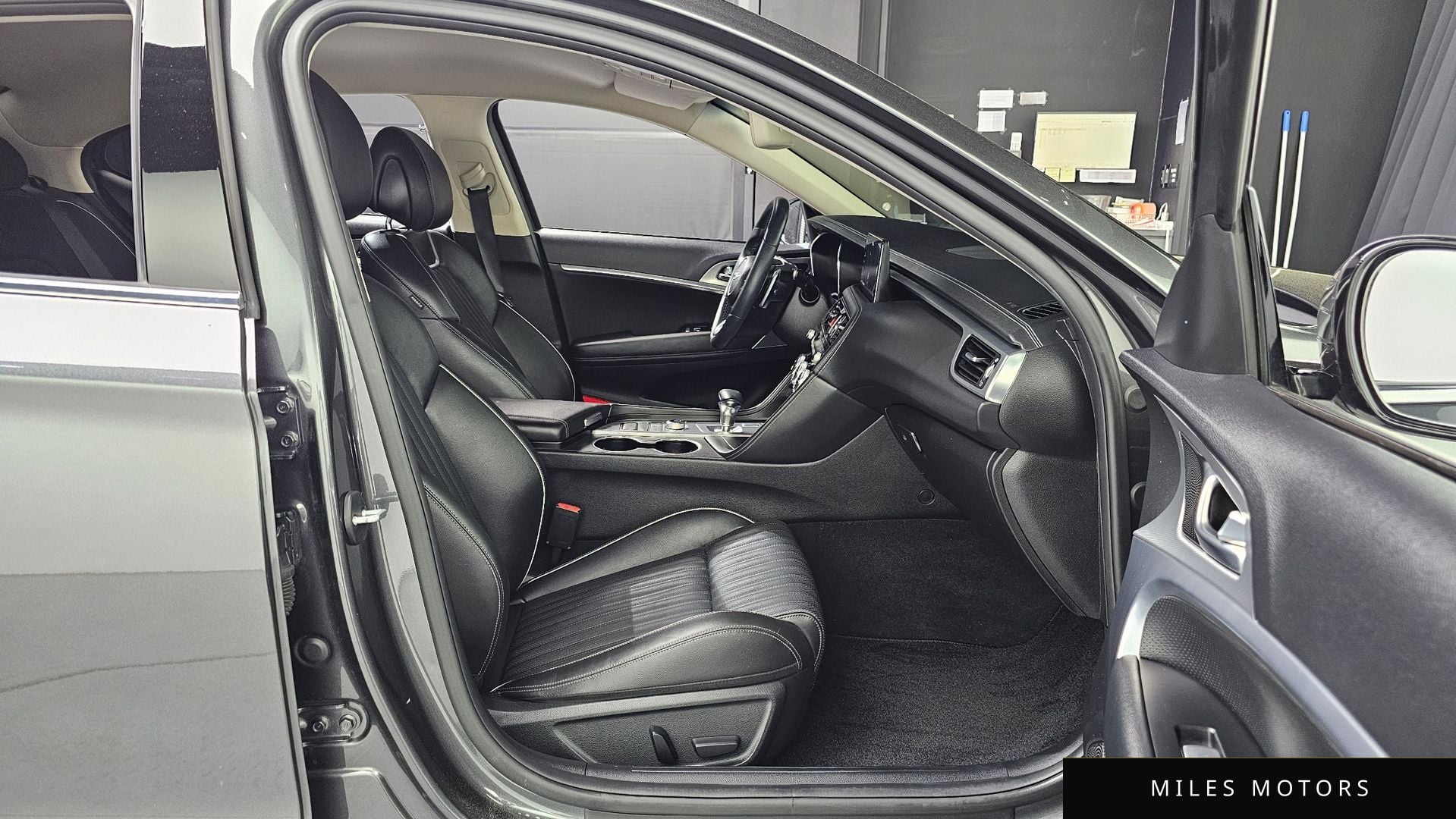 Genesis 뉴 G70 2021 — миниатюра 12