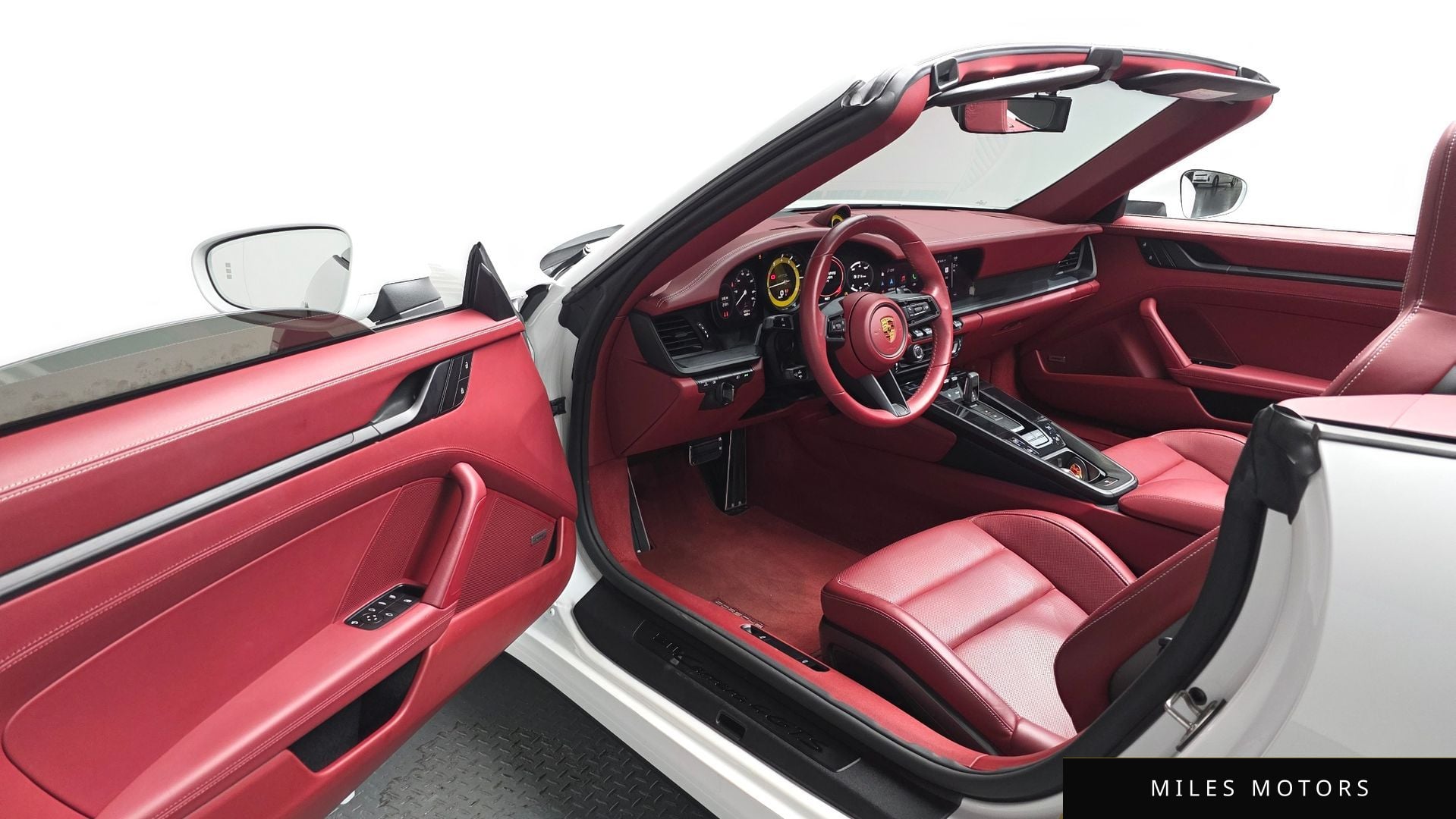 Porsche 911 (992) 2022 — миниатюра 12