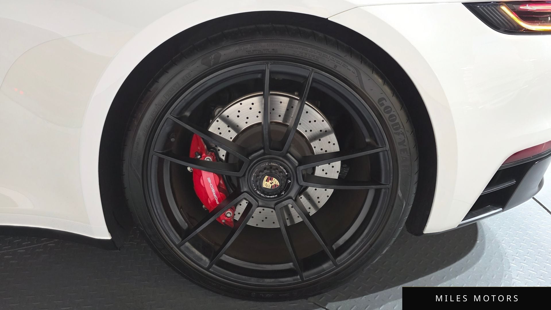 Porsche 911 (992) 2022 — миниатюра 6