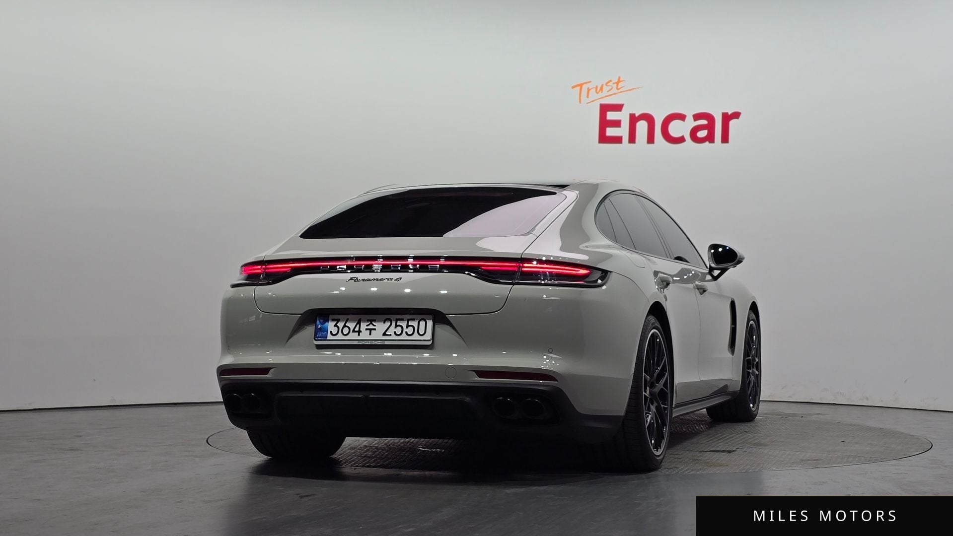 Porsche Panamera 2023 — миниатюра 4