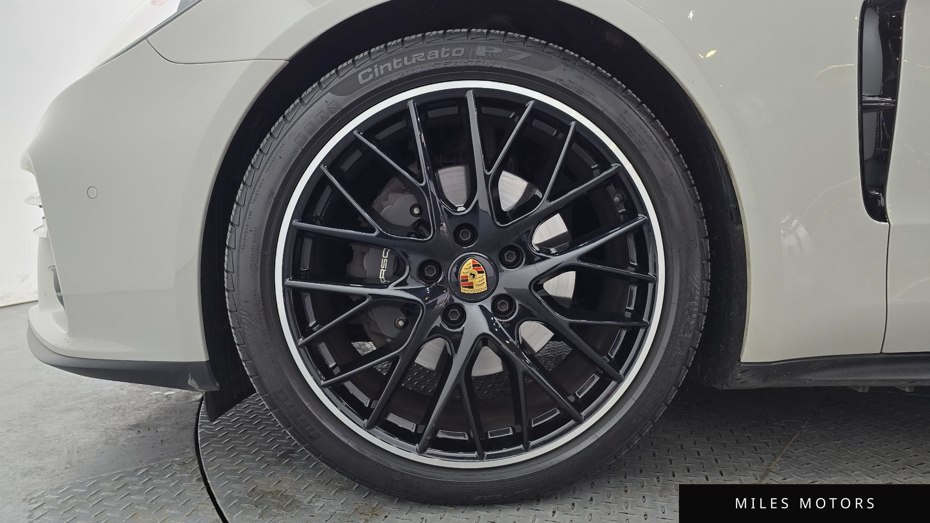 Porsche Panamera 2023 — миниатюра 5