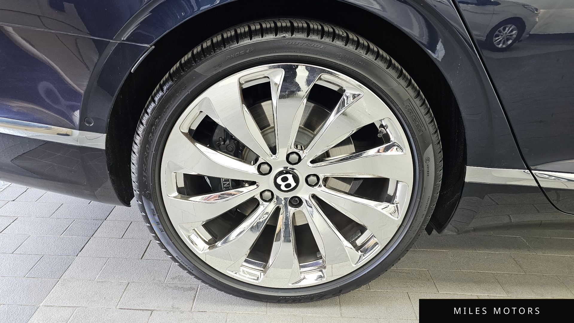 Bentley Flying Spur 2021 — миниатюра 5