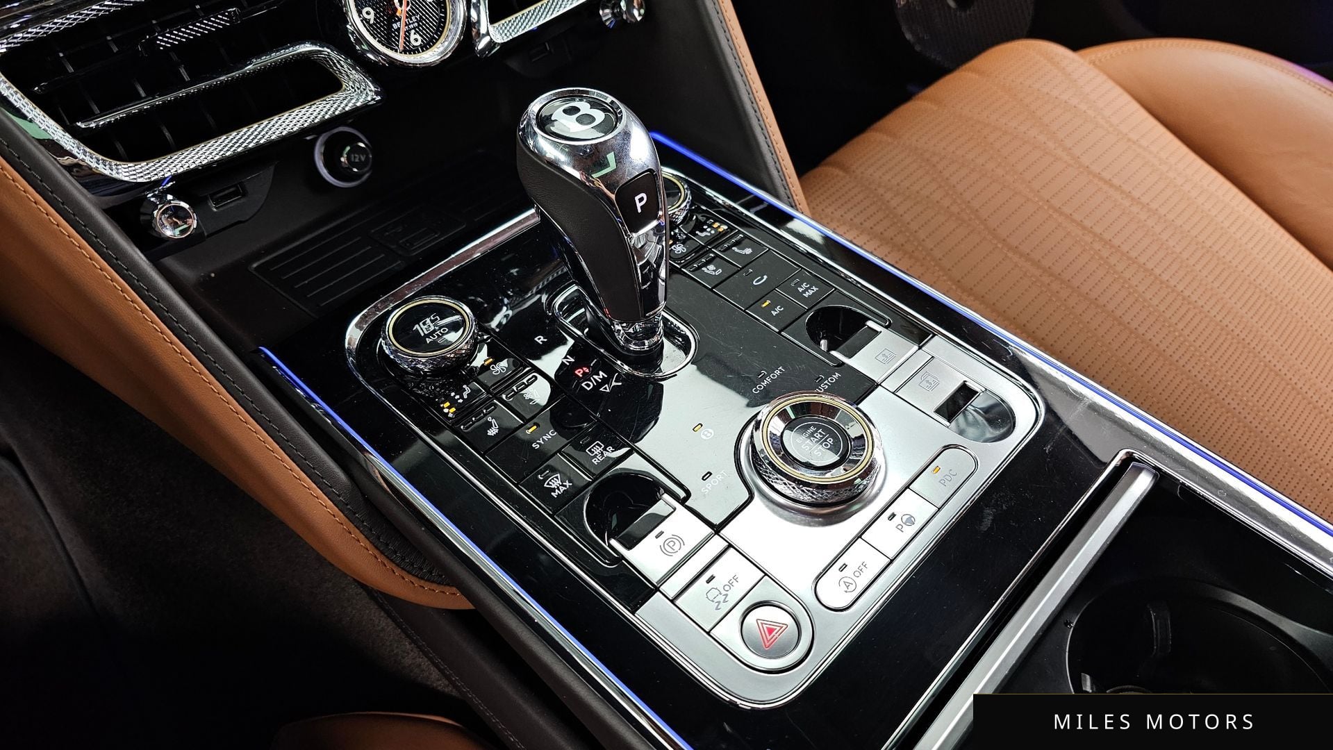 Bentley Flying Spur 2021 — миниатюра 12