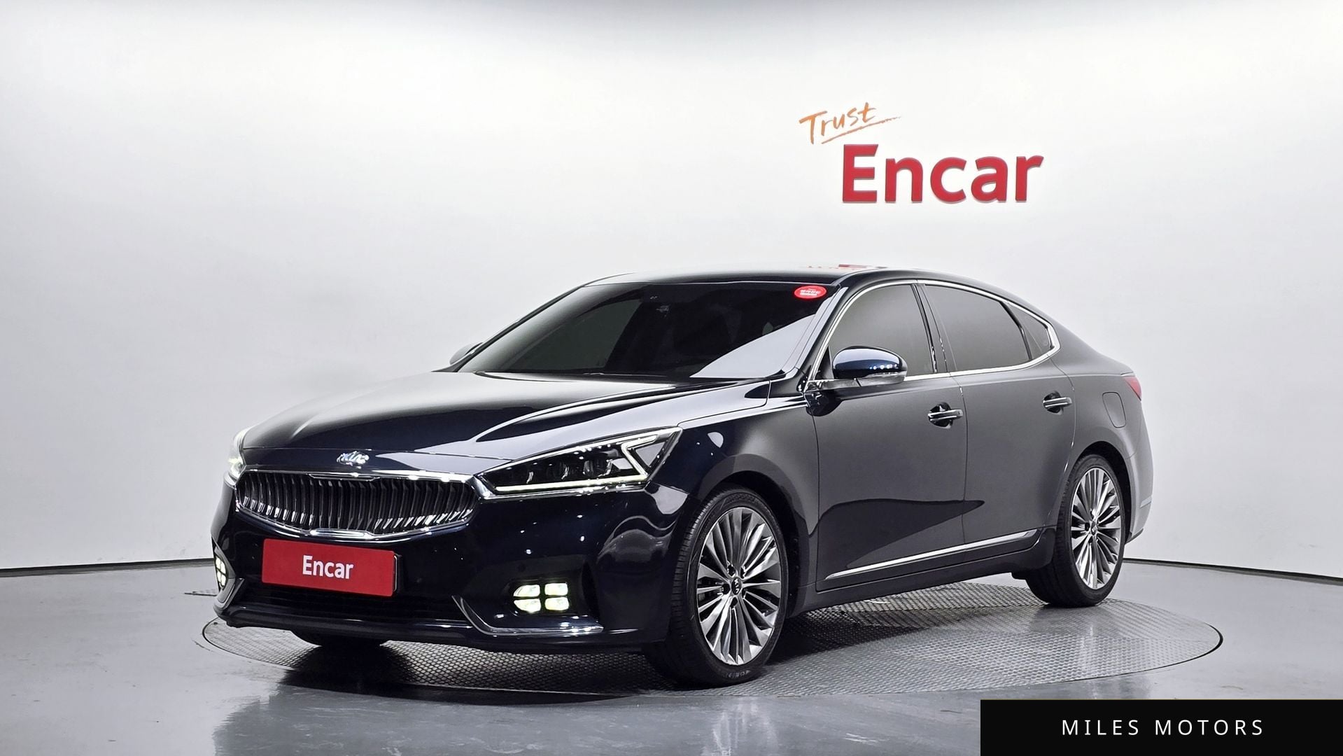 Kia K7 2017 — фото 1 из 12