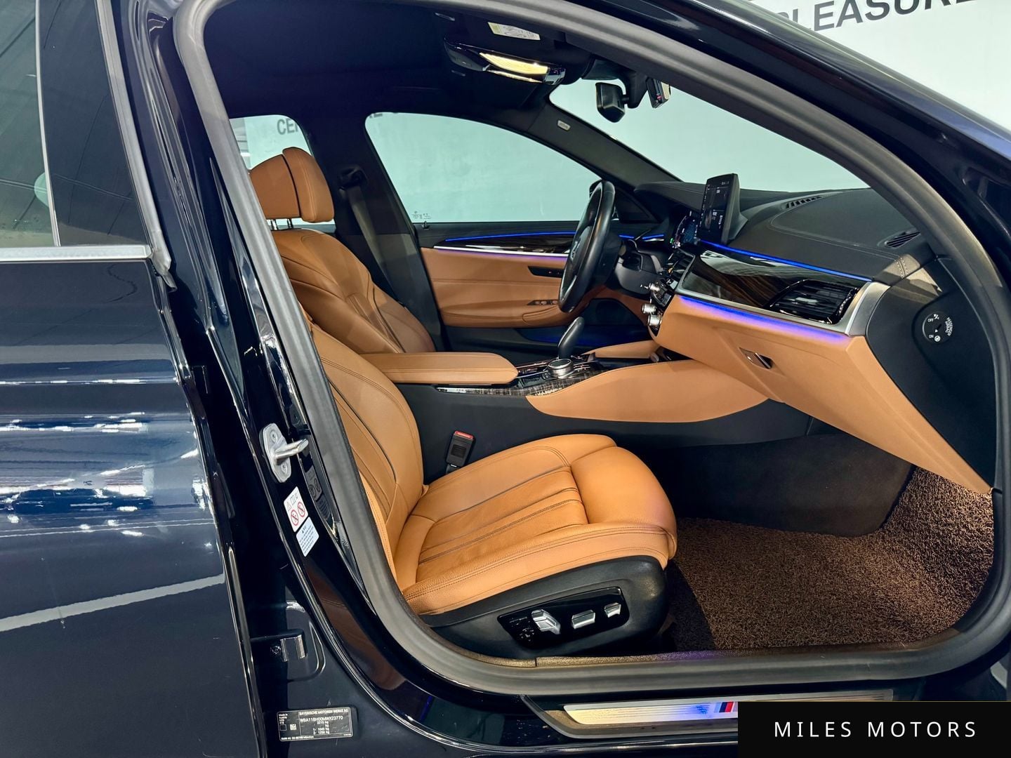 BMW 5 Series (G30) 2021 — миниатюра 12