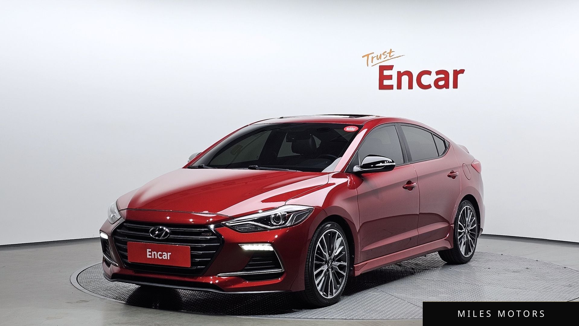 Hyundai AVANTE 2018 — фото 1 из 12