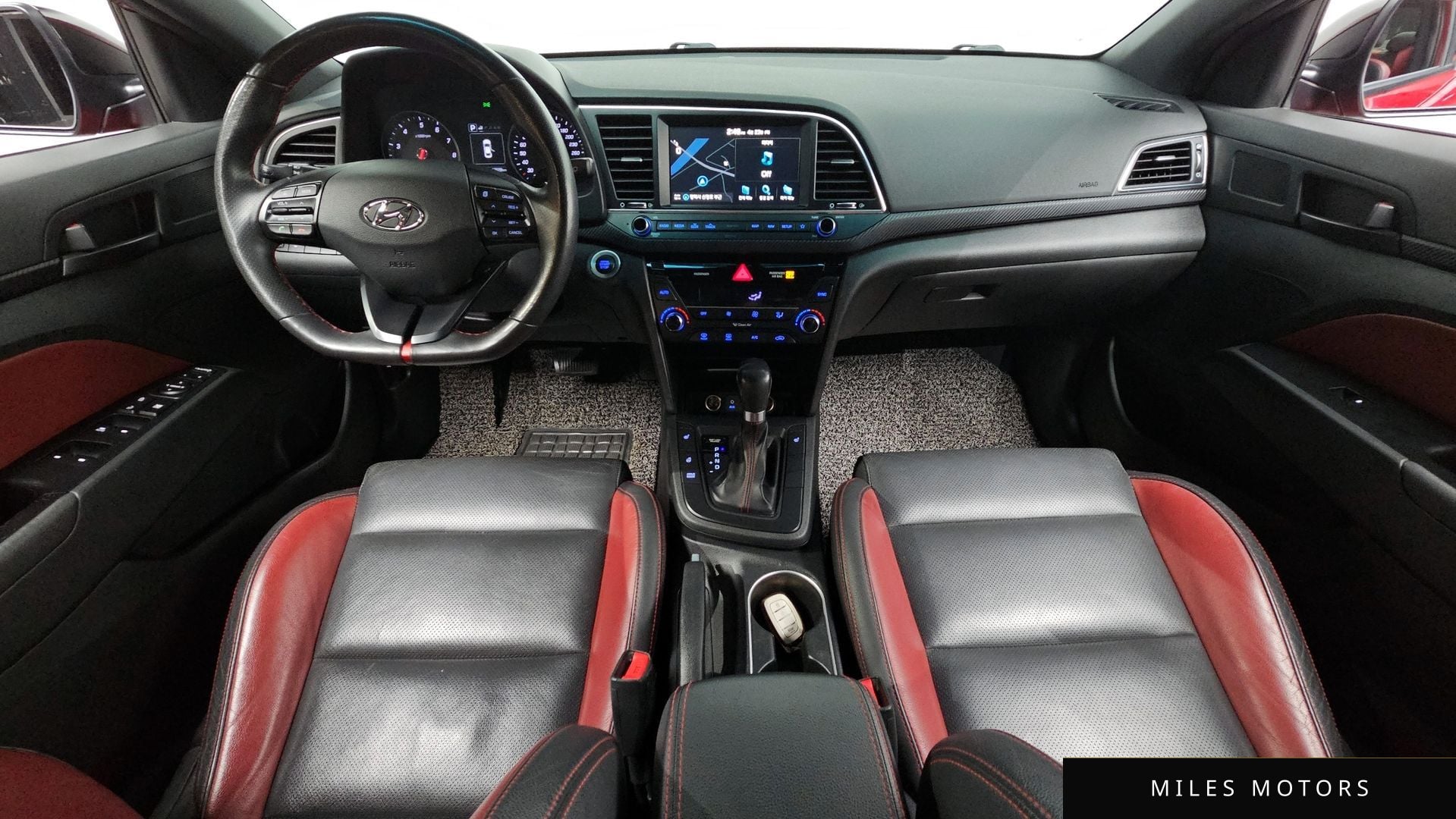 Hyundai AVANTE 2018 — миниатюра 10
