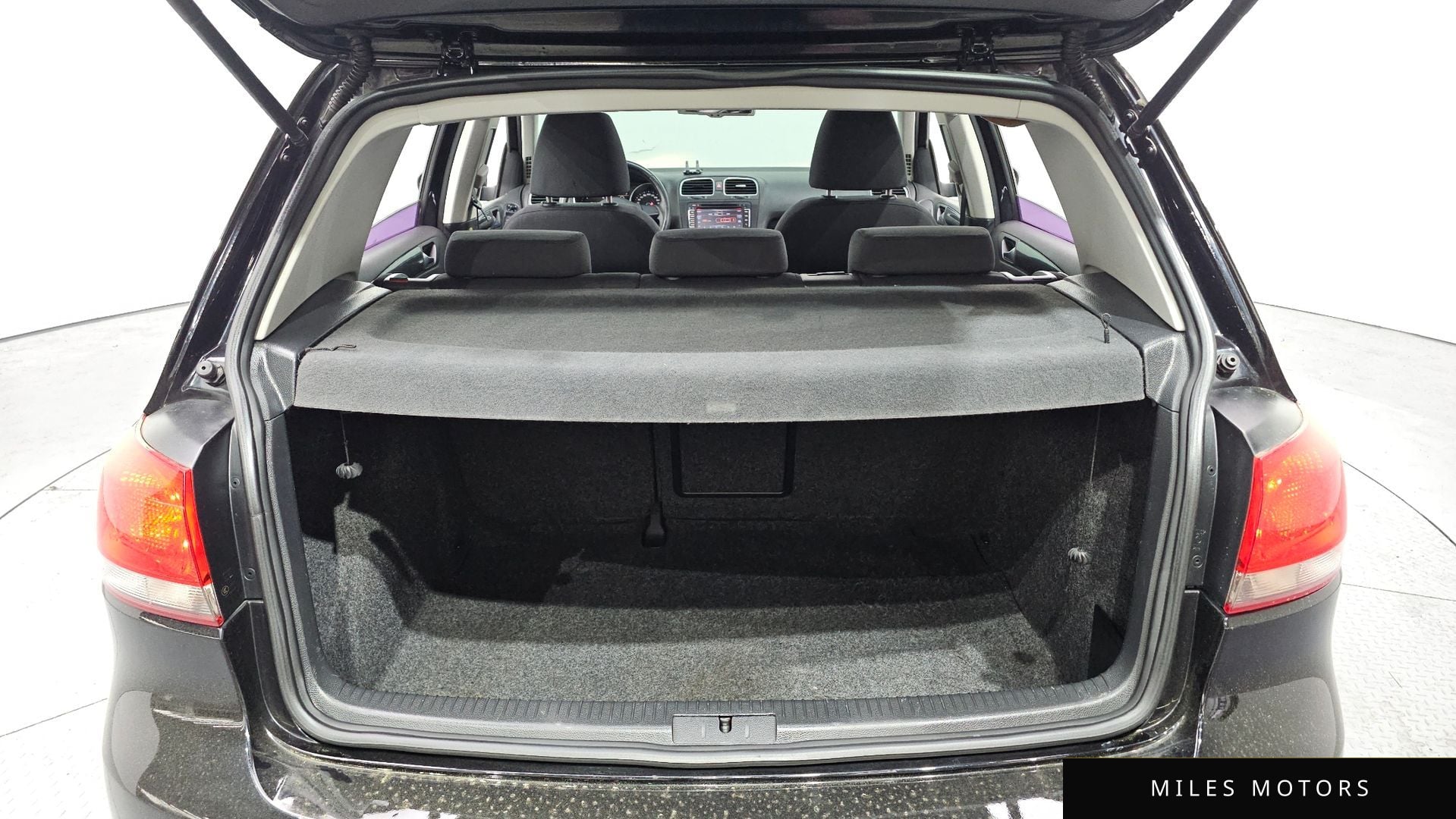 Volkswagen 골프 2010 — миниатюра 19