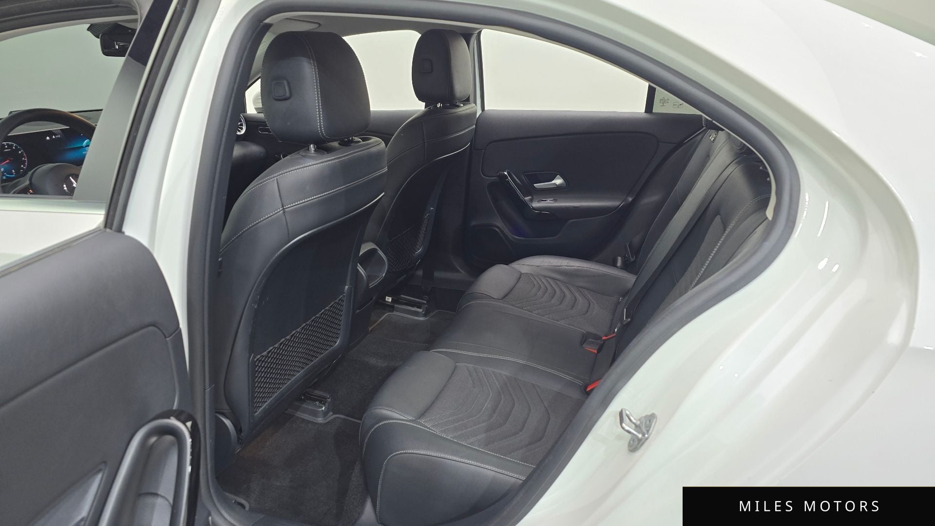 Mercedes-Benz A-Class W177 2020 — миниатюра 11